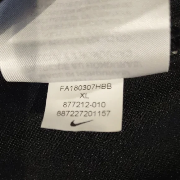 NBA Nike Black and Green Bucks Jersey - Picture 14 of 17